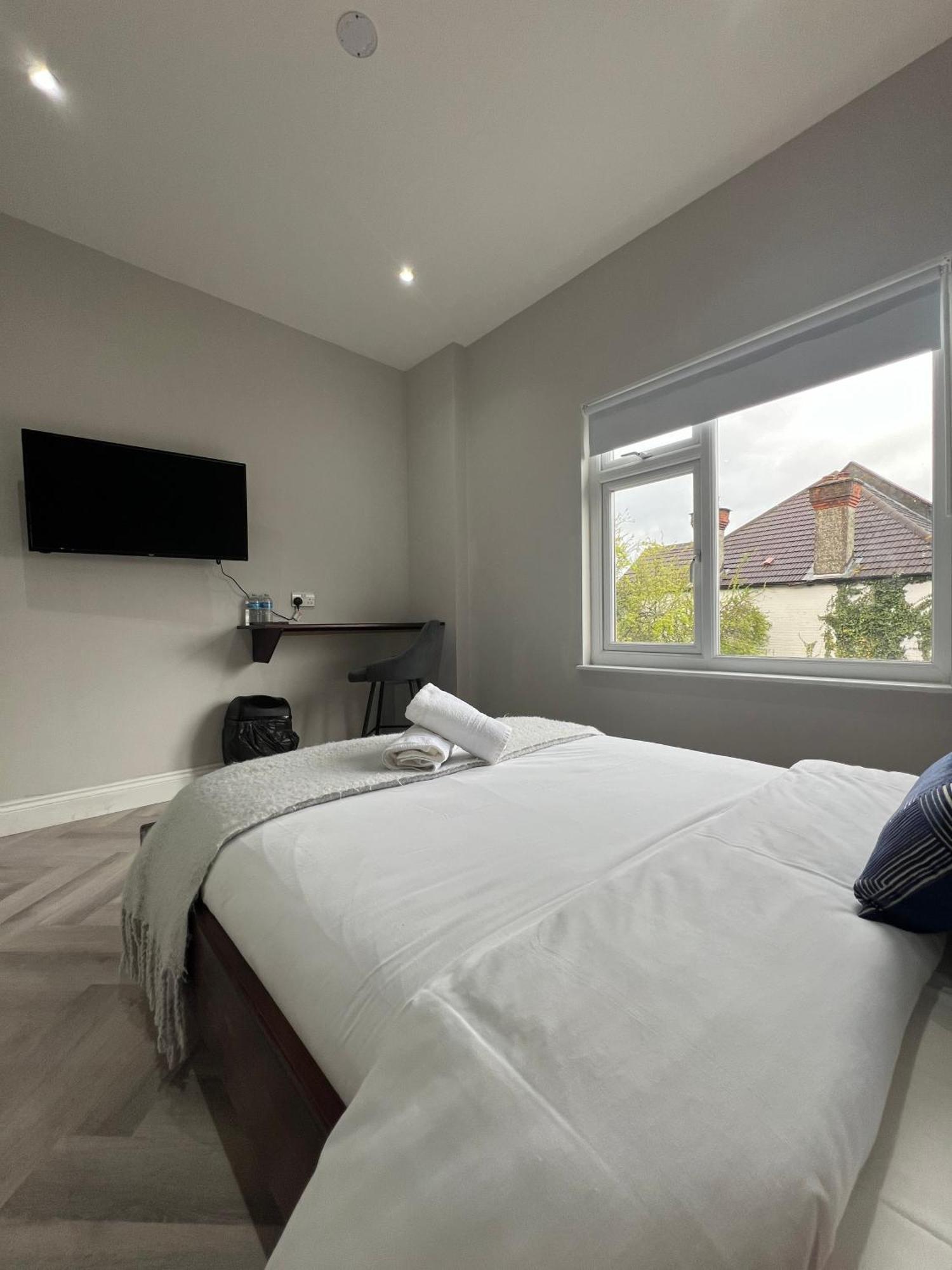 London Studios And Suites Harrow Kültér fotó