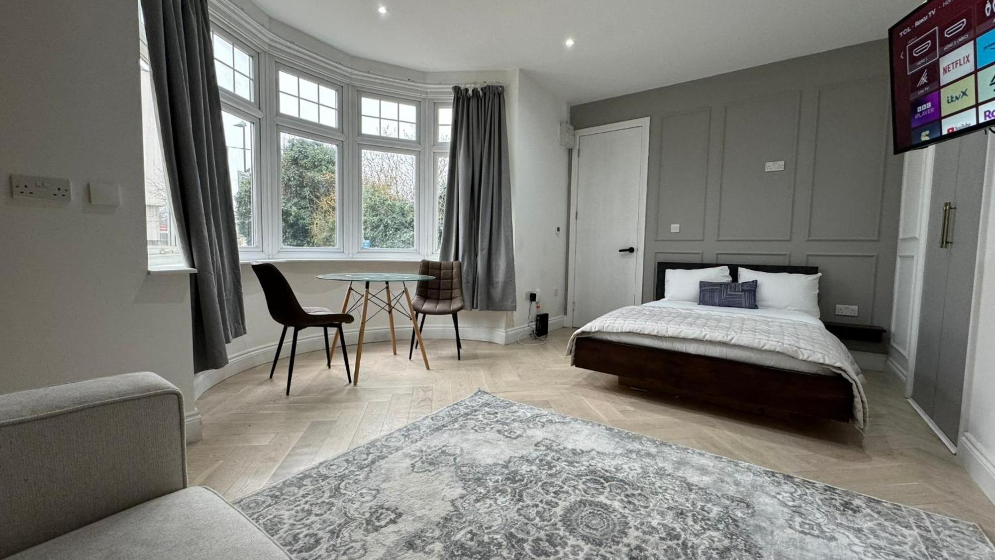 London Studios And Suites Harrow Kültér fotó