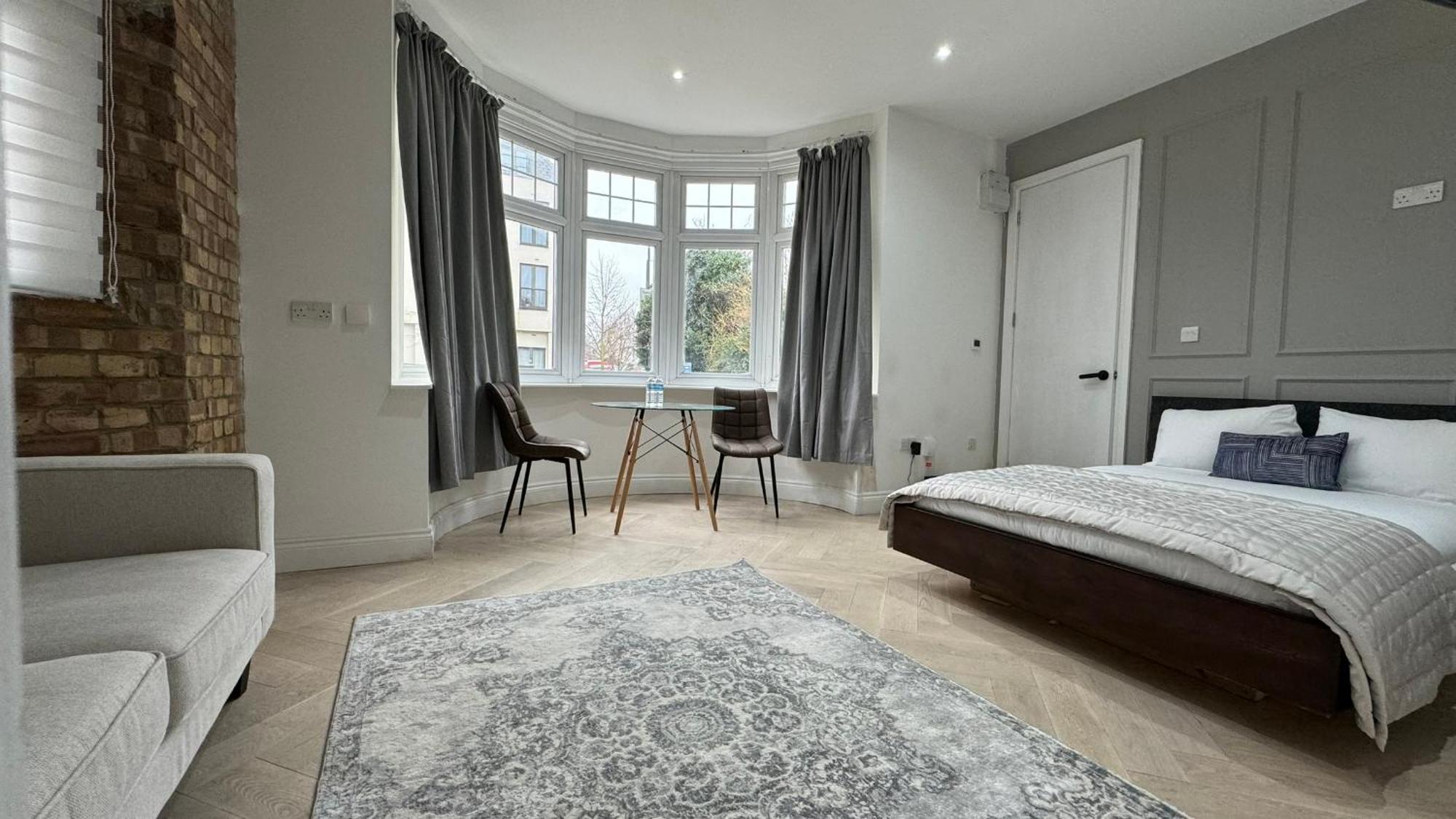 London Studios And Suites Harrow Kültér fotó