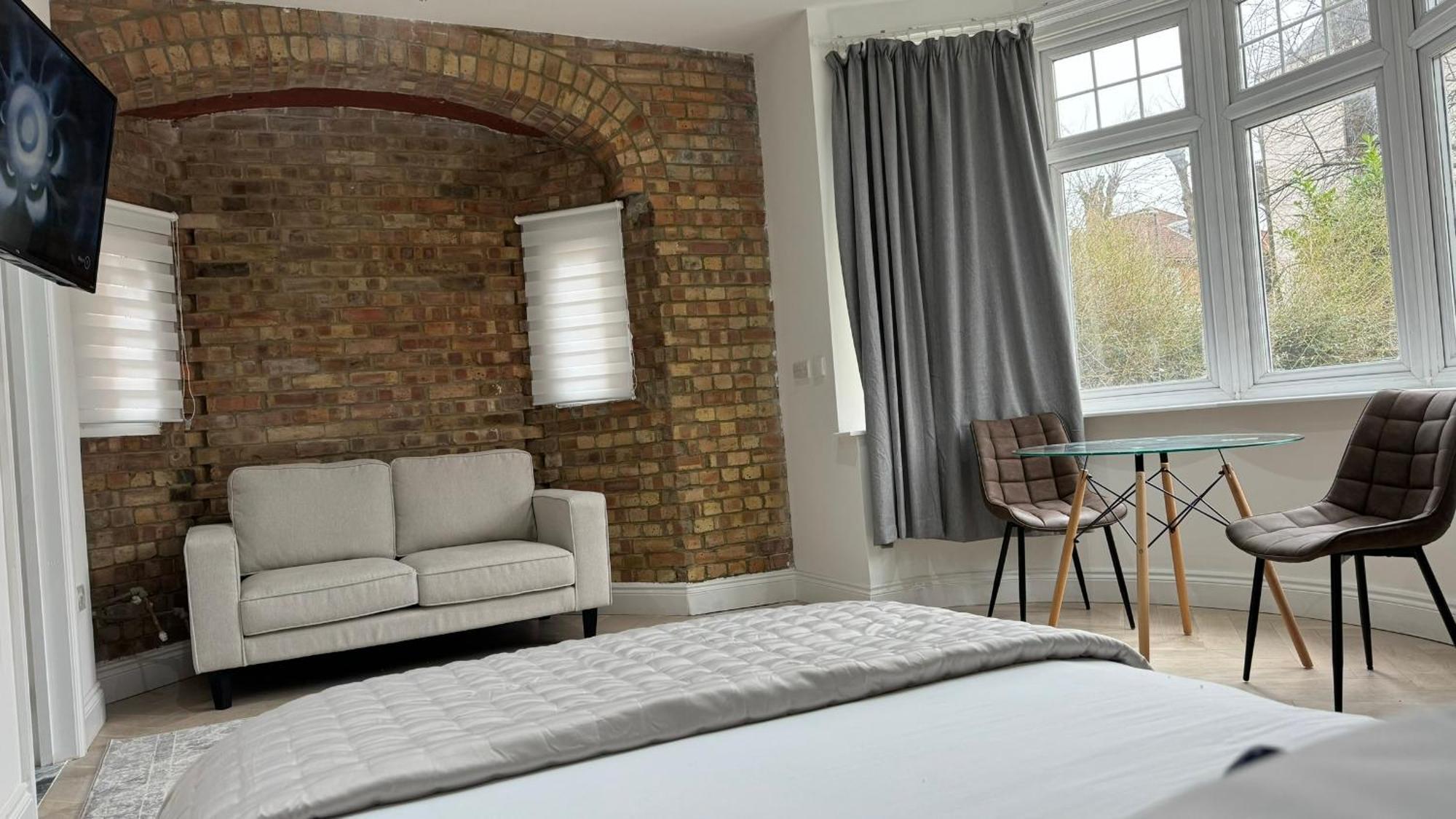 London Studios And Suites Harrow Kültér fotó